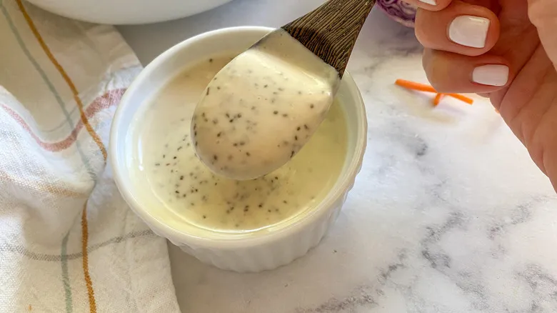 Aderezo Cremoso para Ensalada de Col: La Receta Perfecta y Versátil para Toda Ocasión