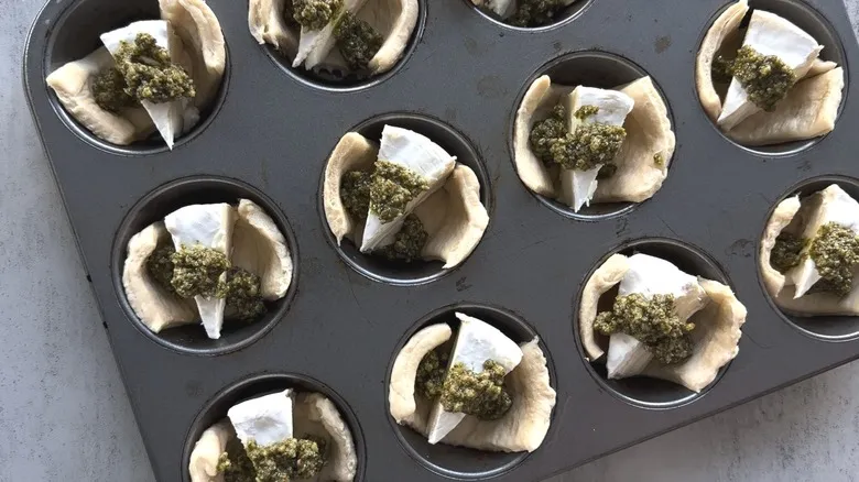 Bocaditos de Brie con Pesto: El Aperitivo Elegante y Fácil para Impresionar