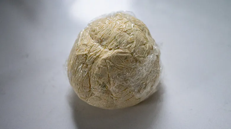 Bolita de Queso Cheddar Clásica: La Receta Irresistible para Tus Fiestas