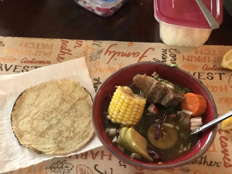 Caldo de Res (Sopa de carne mexicana)