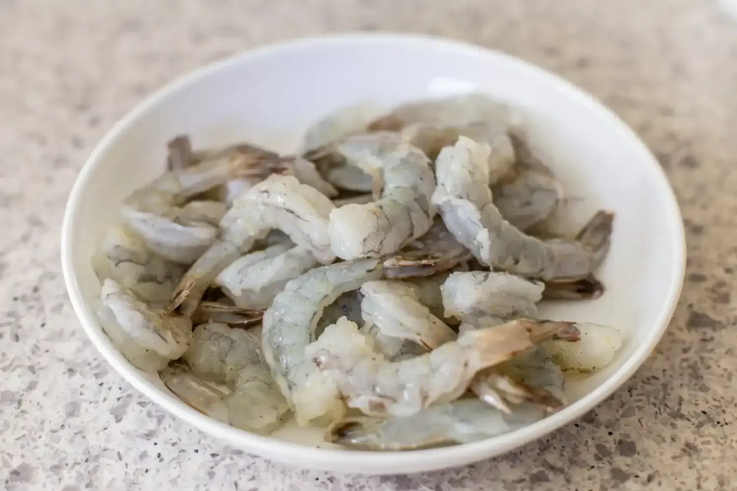 Camarones al Pesto con Tomates Cherry: Receta fácil y deliciosa