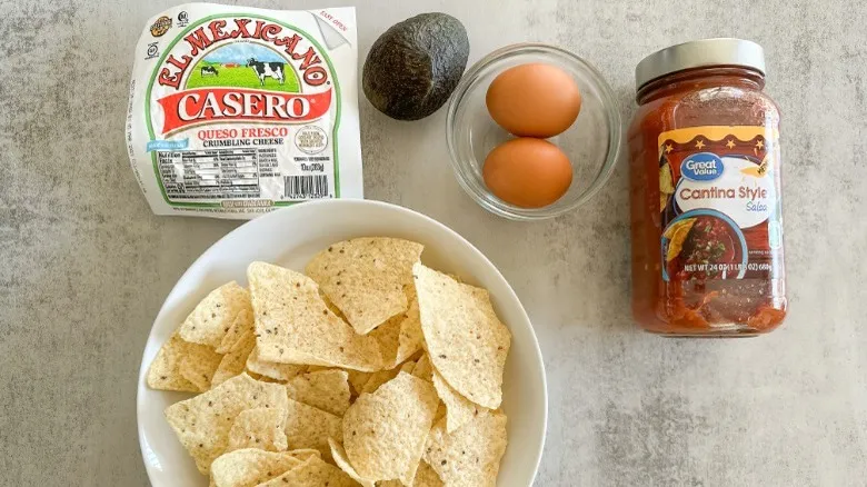 Chilaquiles Rápidos en 20 Minutos: Receta Fácil para Cenas Deliciosas entre Semana
