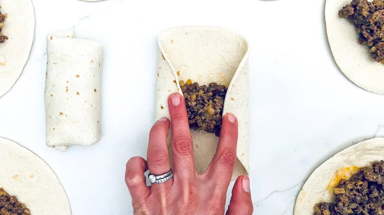 Chimichangas de Res en Freidora de Aire: Receta Fácil y Crujiente para Toda la Familia