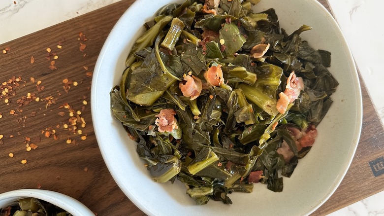 Col Rizada Guisada con Tocino: Un Manjar Nutritivo que Deleita tu Paladar