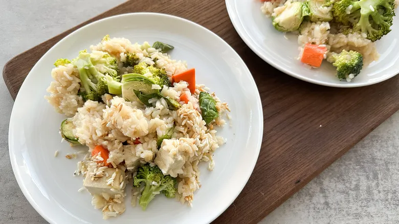 Coles de Bruselas y Tofu al Horno: Receta Saludable y Vegana Esencial