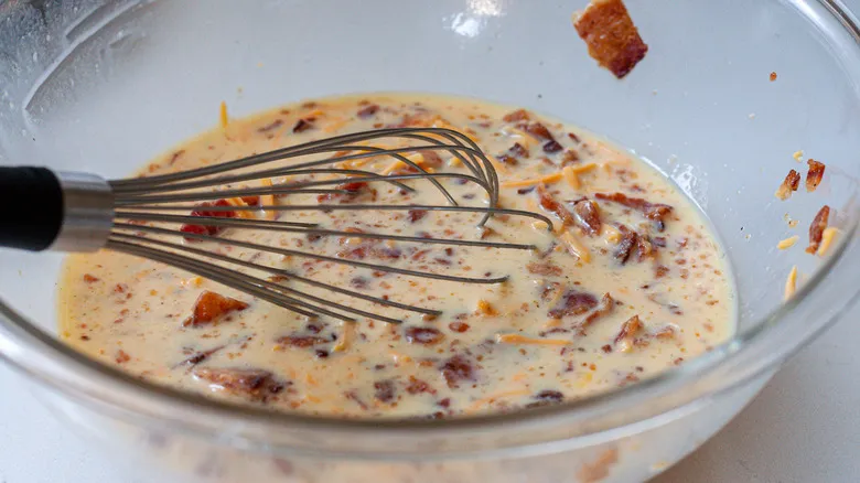 Cómo Preparar un Quiche de Tocino y Queso Cheddar: Receta Clásica y Fácil para el Desayuno