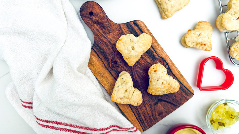Corazones de Hojaldre Cubanos: Un Bocado Salado Irresistible para Cualquier Ocasión