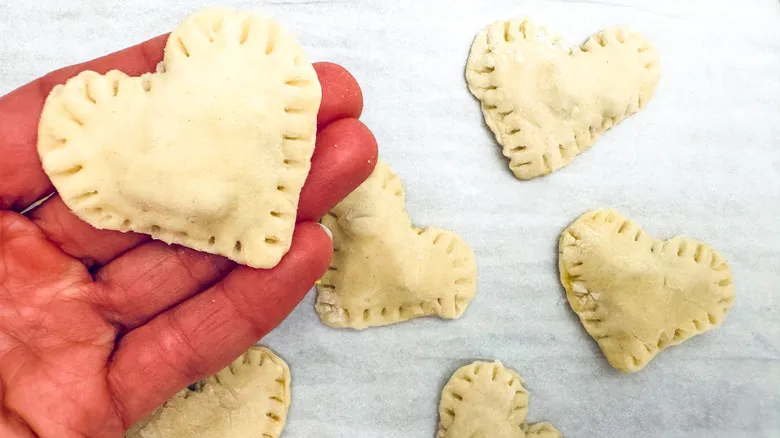 Corazones de Hojaldre Cubanos: Un Bocado Salado Irresistible para Cualquier Ocasión