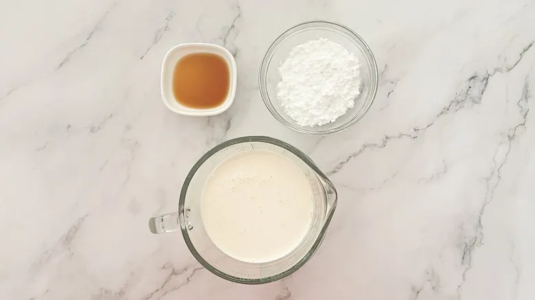 Receta de Crema Batida de Vainilla Casera: El Toque Perfecto y Fácil para Tus Postres