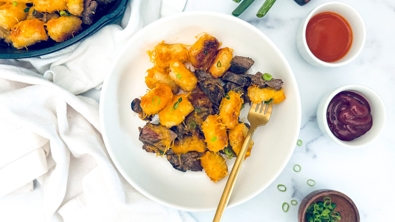 Dominando el Skillet: Bistec y Papas con Mantequilla de Ajo para Cualquier Ocasión