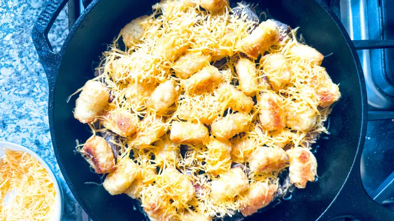 Dominando el Skillet: Bistec y Papas con Mantequilla de Ajo para Cualquier Ocasión