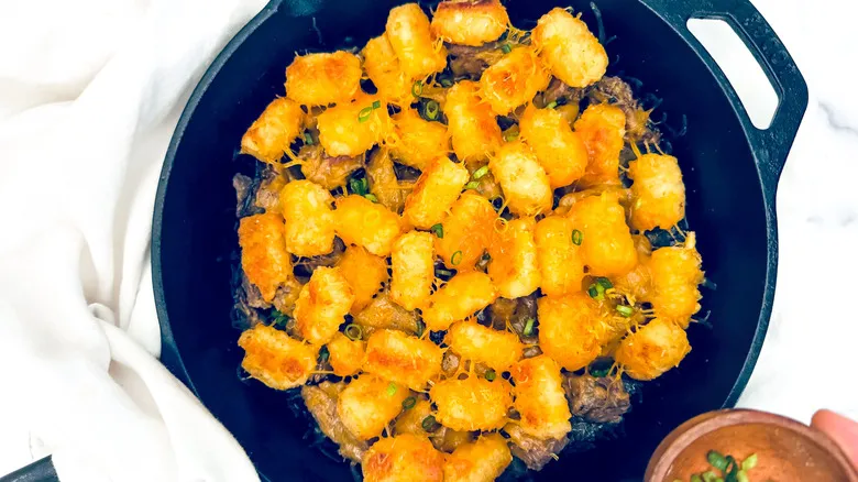 Dominando el Skillet: Bistec y Papas con Mantequilla de Ajo para Cualquier Ocasión