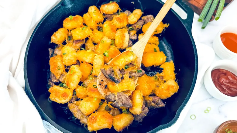 Dominando el Skillet: Bistec y Papas con Mantequilla de Ajo para Cualquier Ocasión