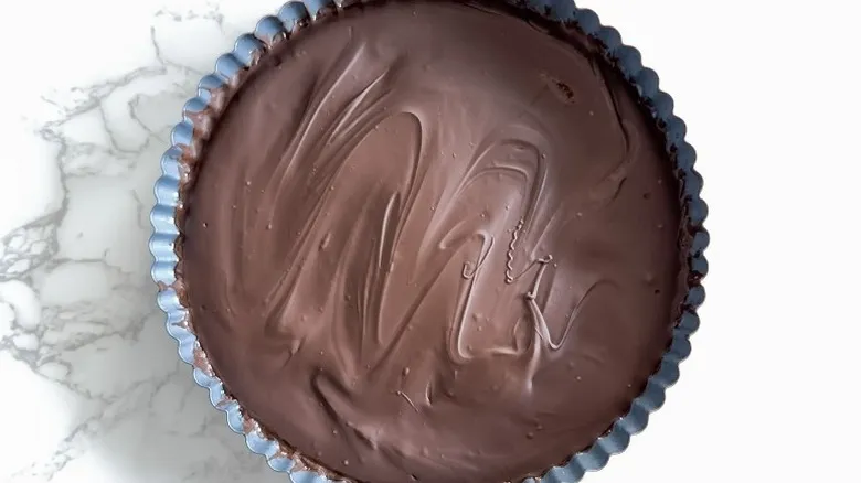 Dominando la Receta del Pastel Gigante de Mantequilla de Maní y Chocolate Estilo Reese&#x27;s