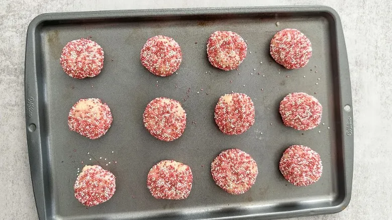 Receta Clásica de Galletas de Azúcar con Chispas: Perfectas para Celebraciones y San Valentín