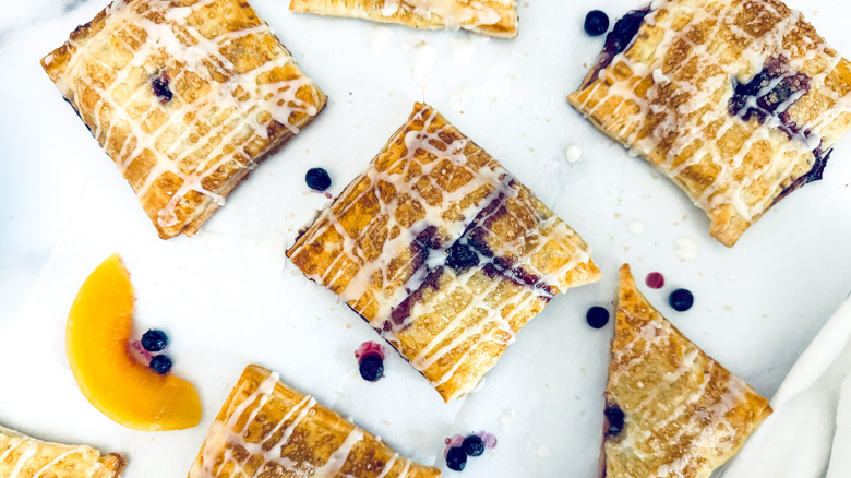 Empanaditas de Mano Caseras: Receta Fácil y Versátil con Relleno de Durazno y Arándano