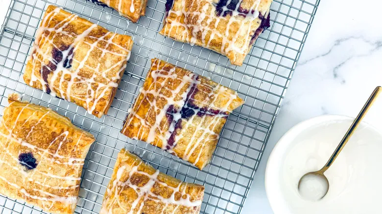 Empanaditas de Mano Caseras: Receta Fácil y Versátil con Relleno de Durazno y Arándano