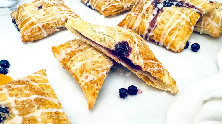 Empanaditas de Mano Caseras: Receta Fácil y Versátil con Relleno de Durazno y Arándano