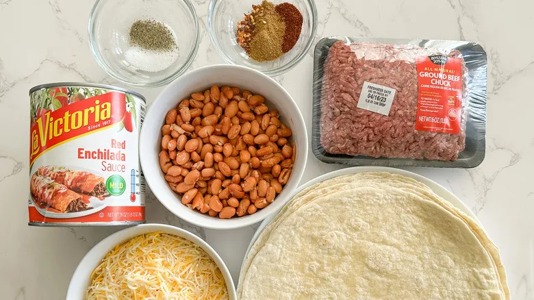 Enchiladas de Carne, Frijol y Queso: Receta Fácil y Rápida para una Cena Deliciosa