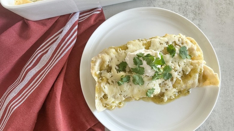 Enchiladas Verdes de Pollo con Salsa Verde: Receta Fácil para la Familia