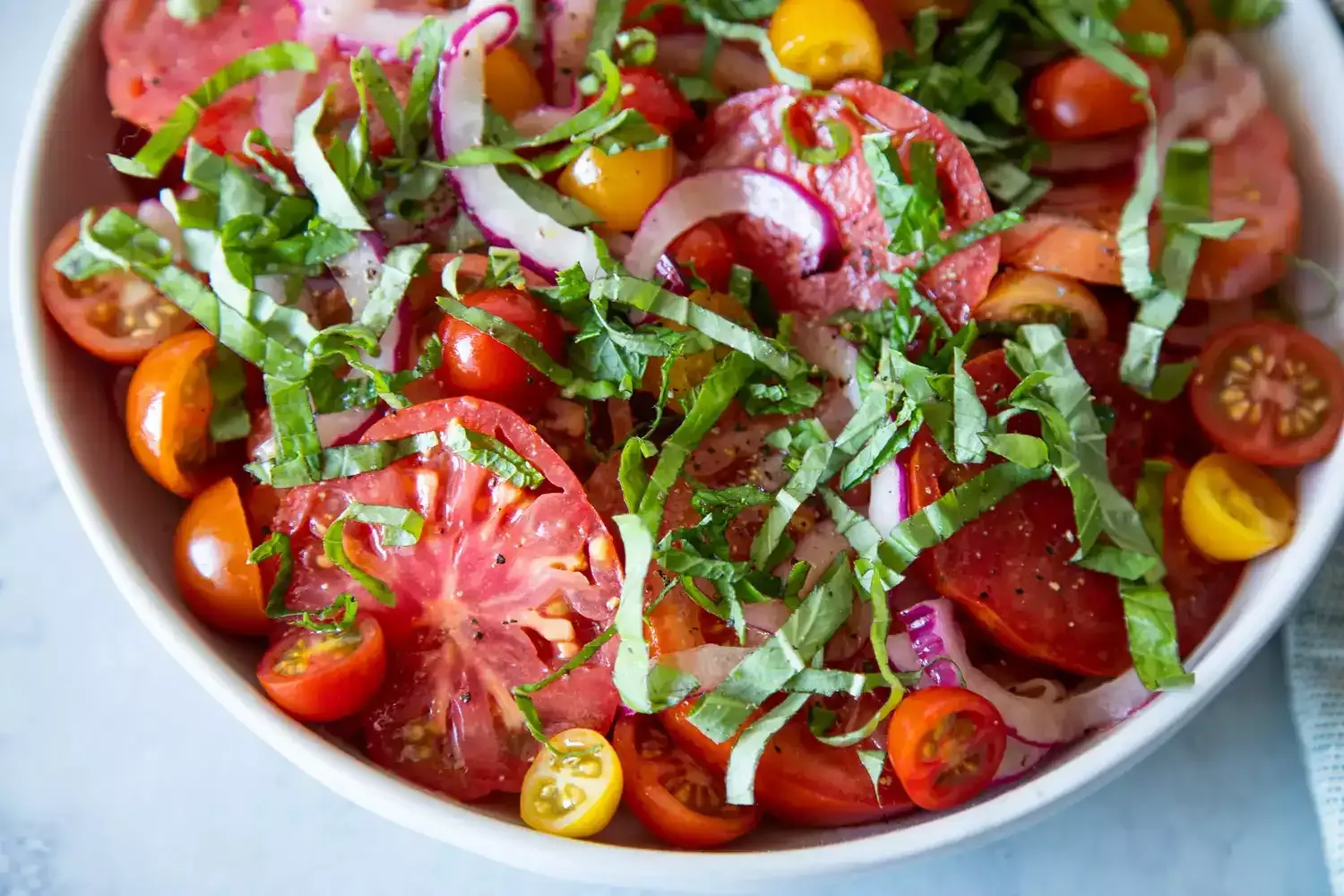 Ensalada de Tomate de Verano: Receta Fácil y Refrescante