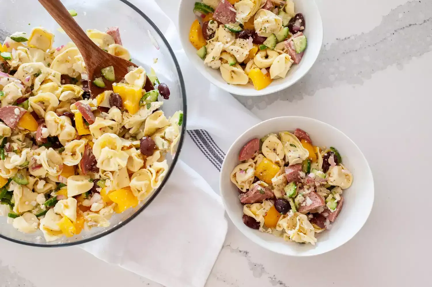 Ensalada de Tortellini con Aderezo de Limón y Hierbas