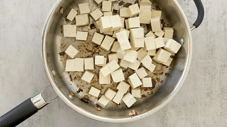 Envolturas de Lechuga con Tofu y Champiñones: Receta Vegana Fácil y Nutritiva