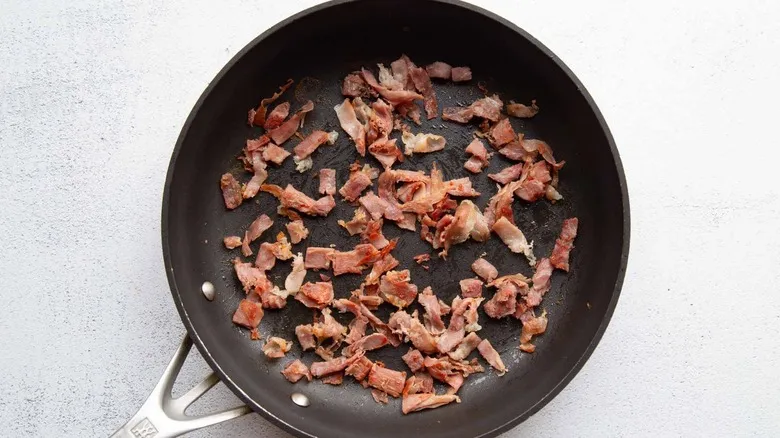 Frittata Perfecta: Receta Versátil de Tomate, Albahaca y Prosciutto para Cualquier Ocasión