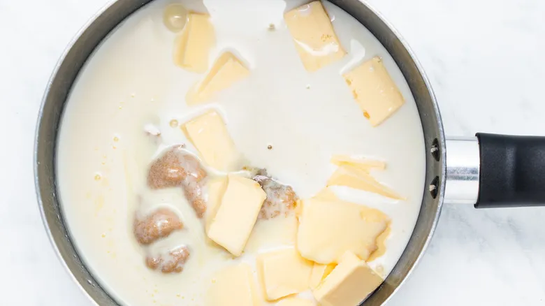 Fudge Casero de 4 Ingredientes: La Receta Irresistible y Fácil que Cambiará tu Paladar