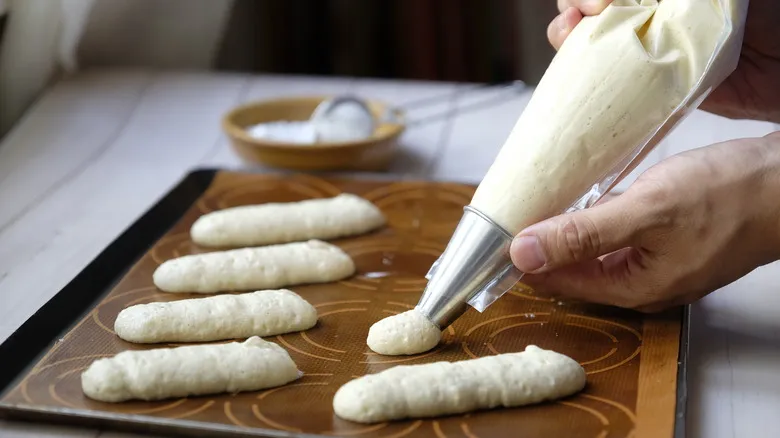 Ladyfingers Caseras: La Receta Clásica para Postres Elegantes y el Café Perfecto