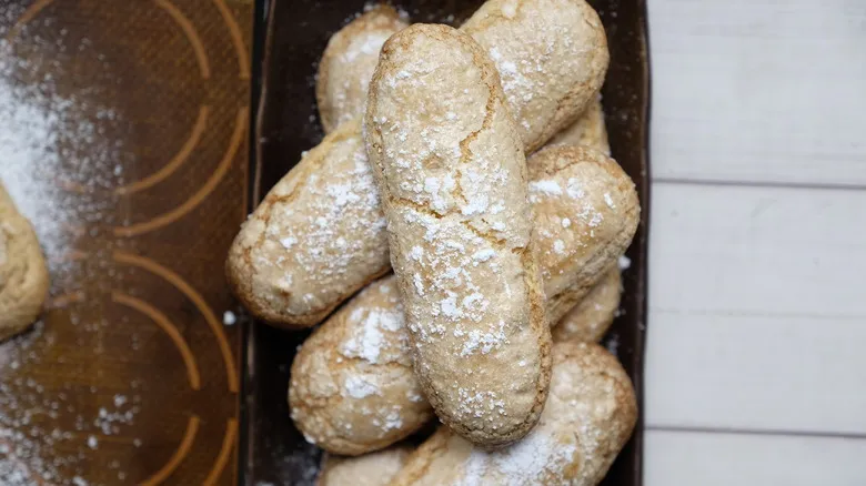 Ladyfingers Caseras: La Receta Clásica para Postres Elegantes y el Café Perfecto