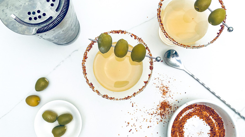 Martini Picante y Sucio: La Receta Definitiva para un Cóctel Audaz
