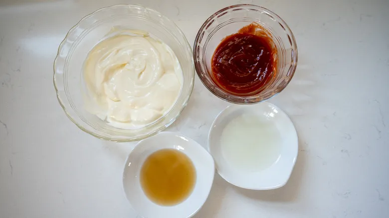 Mayonesa Picante Casera: La Receta Definitiva de 4 Ingredientes para Potenciar tus Platos