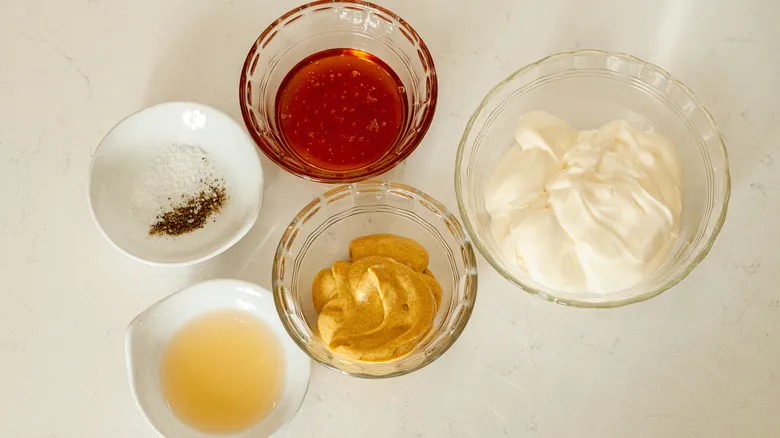 Mostaza con Miel Casera: La Receta Esencial para Aderezos y Más