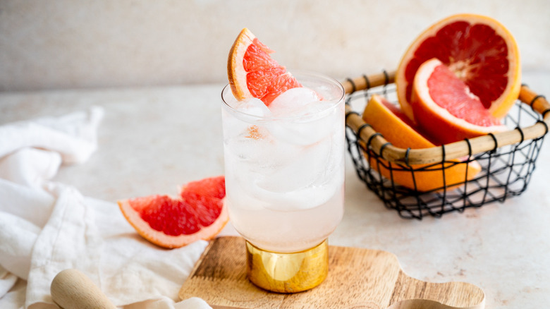 Paloma Clásica Espumosa: Receta Refrescante y Fácil para Cualquier Ocasión