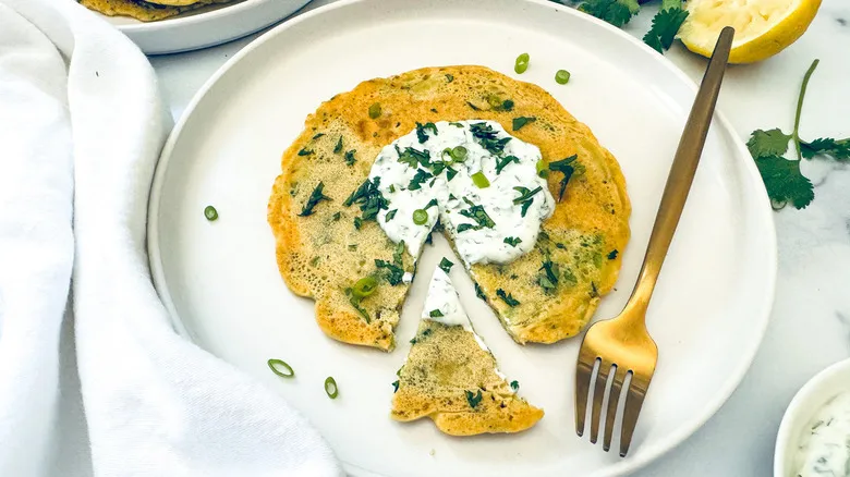 Panqueques de Garbanzo Salados: Receta Alta en Proteína y Sin Gluten