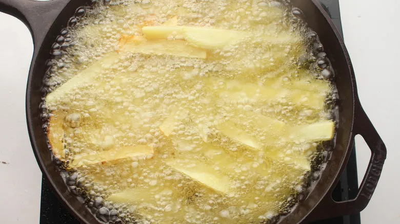 Papas Fritas con Aceite de Trufa: La Receta Definitiva para un Sabor Gourmet en Casa