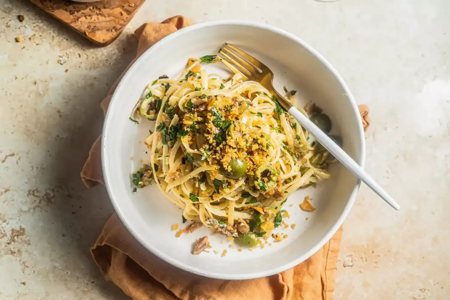 Pasta de Sardinas al Limón: Receta rápida y deliciosa con aceitunas y limón