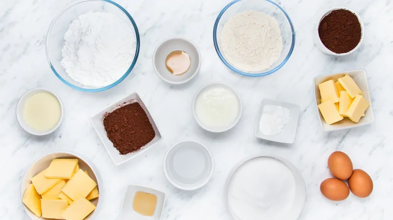 Pastel de Chocolate de Dos Capas: Receta Infalible para un Postre Casero Perfecto