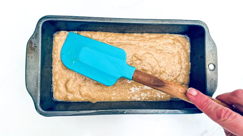Pastel Húmedo de Manzana y Especias con Glaseado de Maple: Receta Clásica y Fácil