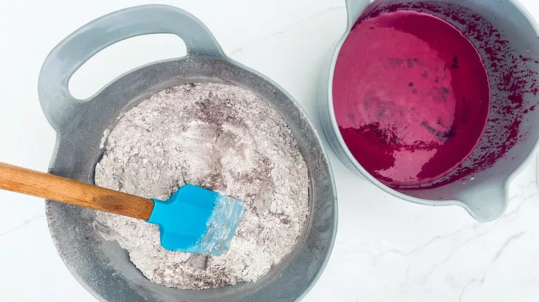 Pastel Red Velvet Casero: El Secreto de su Color Natural con Remolacha