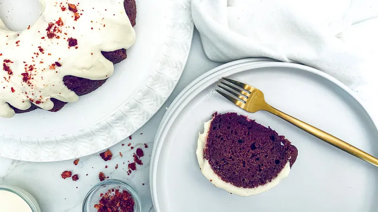Pastel Red Velvet Casero: El Secreto de su Color Natural con Remolacha