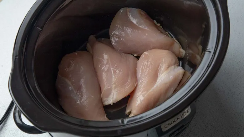 Pollo Mississippi en Olla de Cocción Lenta: Receta Fácil y Casera Sin Sobres