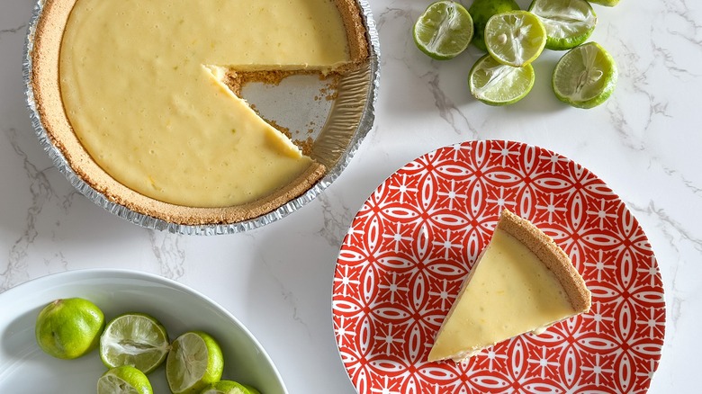 Receta Clásica de Pastel de Limón Verde: El Postre Refrescante y Fácil que Amas