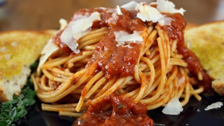 Receta Clásica de Salsa Marinara Casera: Tradición Italiana en tu Mesa