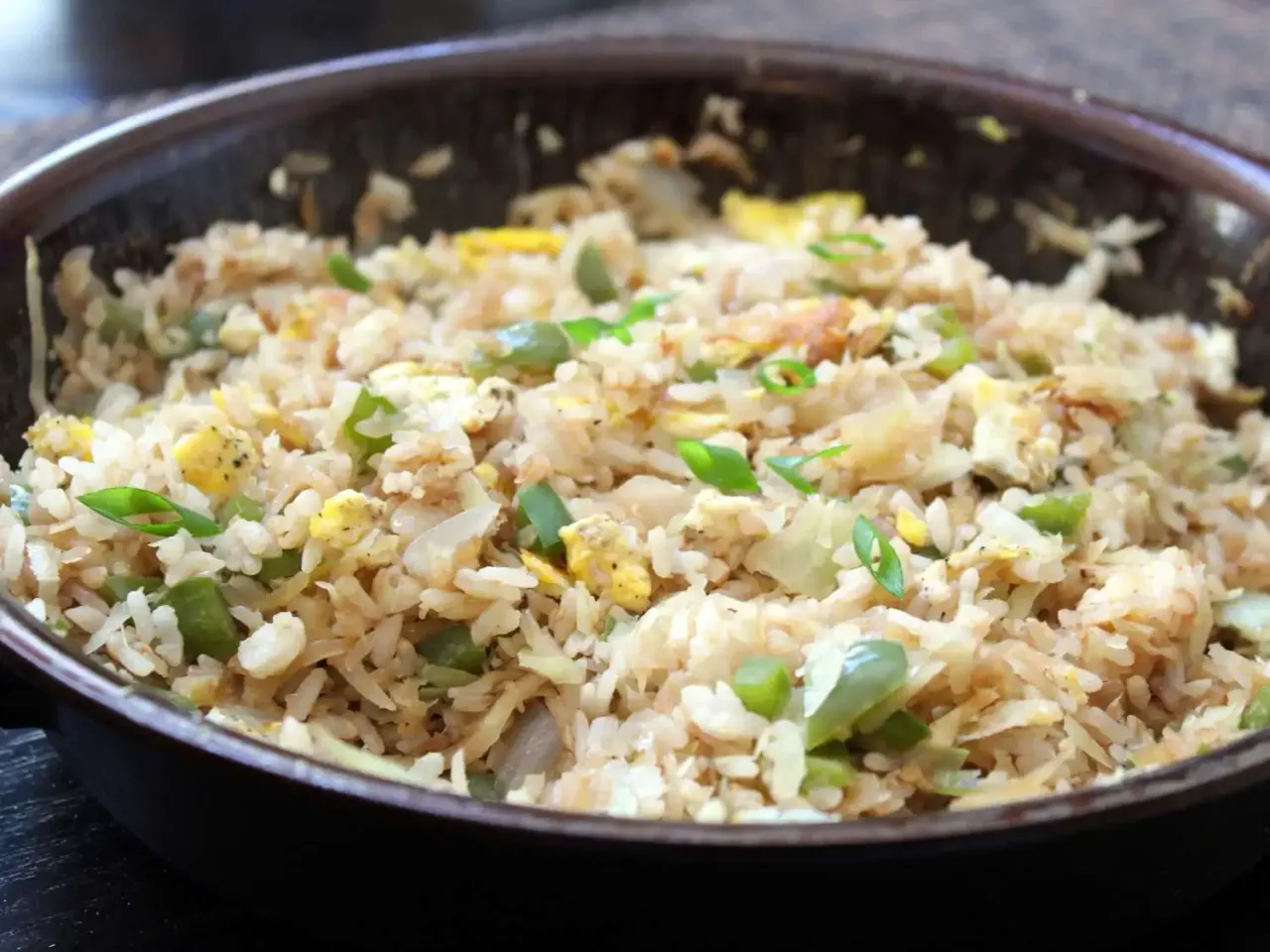 Arroz frito con repollo