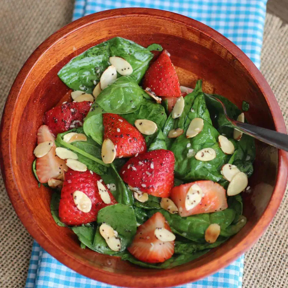 Ensalada de espinaca y fresa