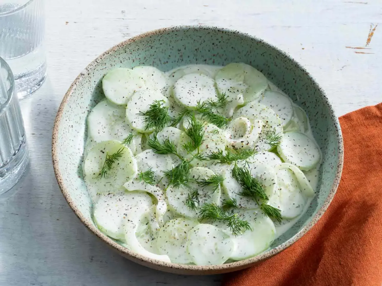 Ensalada de pepino cremosa de papá