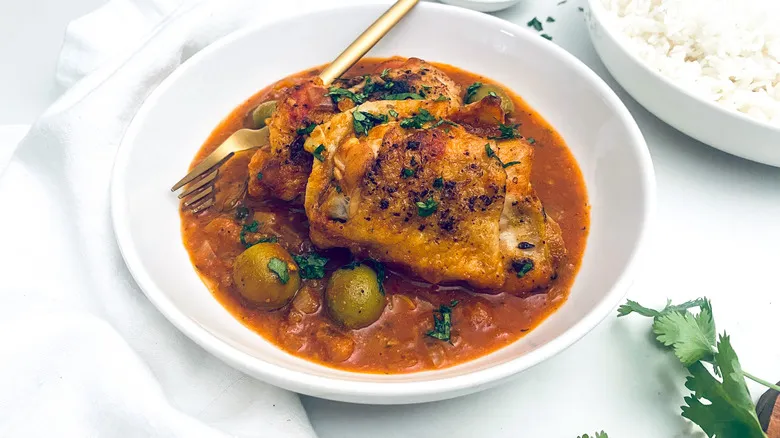 Receta de Fricasé de Pollo Cubano: Tradición y Sabor Auténtico en Casa