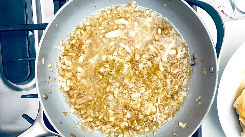 Receta de Fricasé de Pollo Cubano: Tradición y Sabor Auténtico en Casa